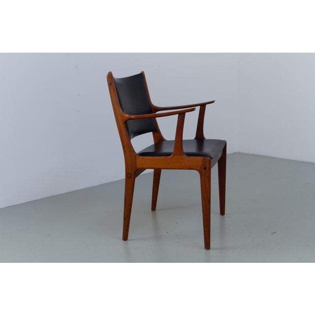 Danish Rosewood Armchair by Johannes Andersen for Uldum Møbelfabrik, 1960s For Sale - Image 6 of 18