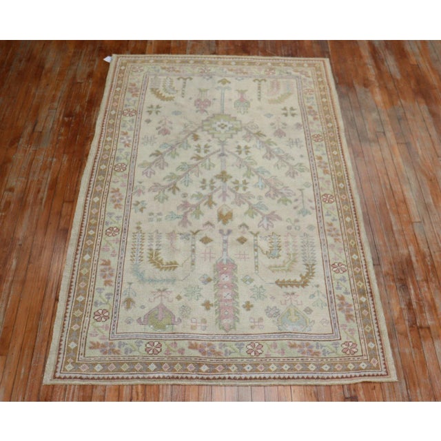 Antique 1920s Turkish Oushak Rug - 5'1" x 8'5" For Sale In New York - Image 6 of 9