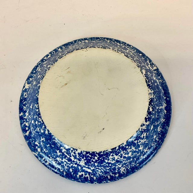 Vintage Americana Arts & Crafts Folk Art Blue Sponge Ware Serving Bowl. For Sale - Image 4 of 8