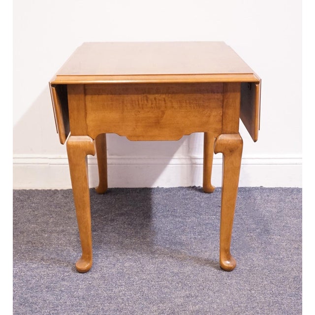 Ethan Allen Heirloom Nutmeg Maple Colonial Early American 33" Drop Leaf Accent End Table 10-8034 For Sale - Image 15 of 17