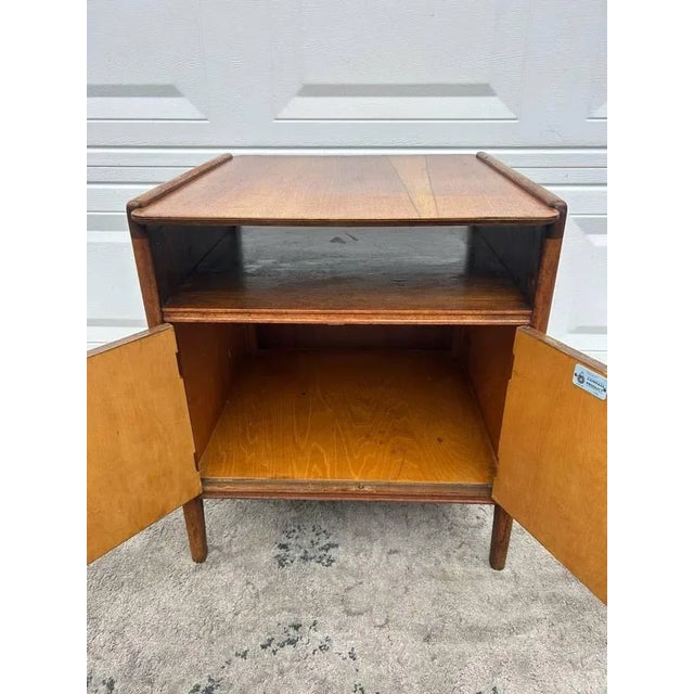 Mid-Century Modern 1960s Mid Century Modern End Table/Side Table.. For Sale - Image 3 of 11