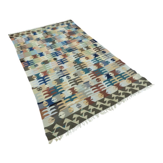 Vintage Turkish Geometric Kilim Rug-5’6’x8’11" For Sale