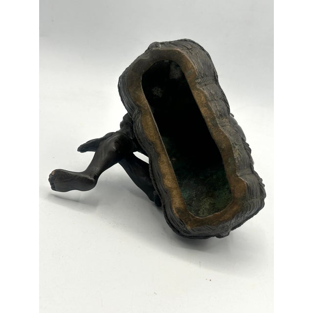 Japanese Meiji Bronze Okimono Seated Pipe Smoker, Signed Toko, C. 1890 For Sale - Image 15 of 17