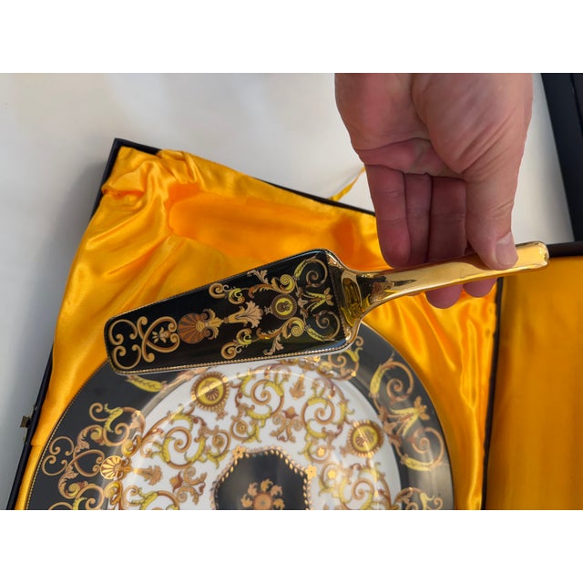Rosenthal for Versace Porcelain Serving Plate With Matching Porcelain Handgrip Server For Sale - Image 9 of 11