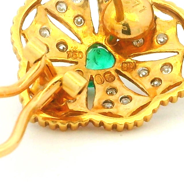 1980s Italian 18k Gold Emerald and Diamond Openwork Heart Earrings, Pair For Sale - Image 10 of 12