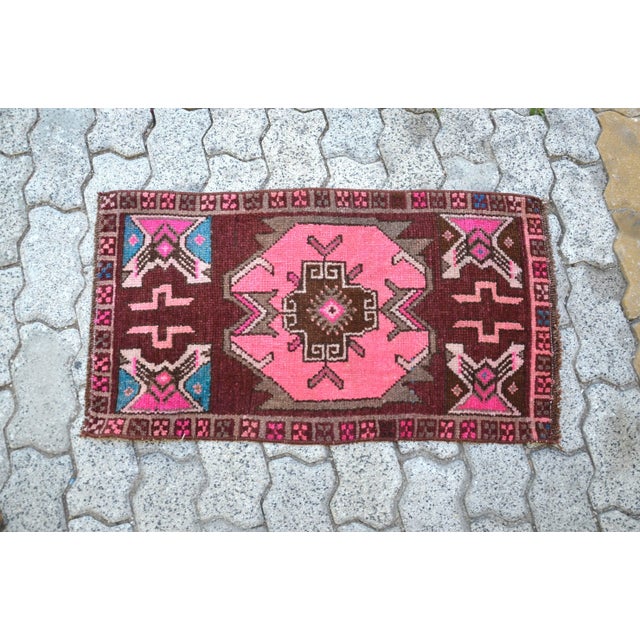 Vintage Hand Knotted Oushak Wool Rug For Sale - Image 6 of 6