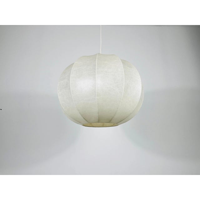 Mid-Century Modern Mid-Century Round Cocoon Pendant Lamp, 1960s, Italy For Sale - Image 3 of 10