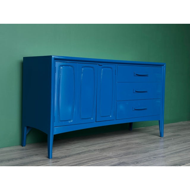 1970s Mid Century Modern High Gloss Blue Lacquered Dresser For Sale - Image 4 of 10