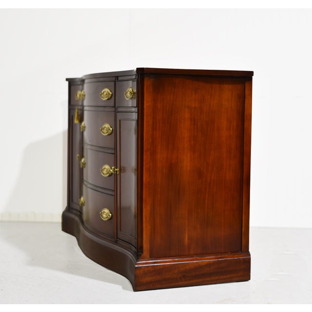 Mid-Century Federal Style Serpentine Buffet by Bassett Furniture For Sale - Image 9 of 14