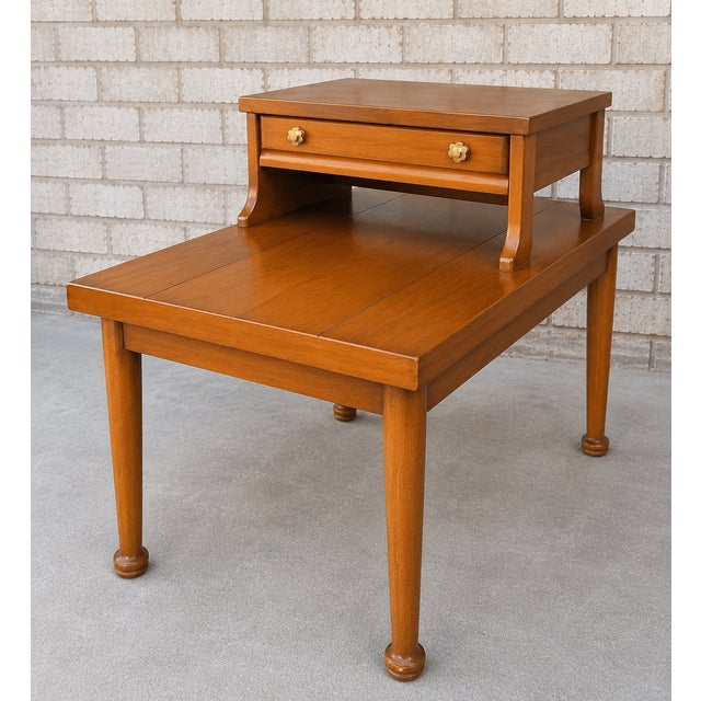 American of Martinsville Mid-Century American of Martinsville Traditional Farmhouse Side Table For Sale - Image 4 of 5