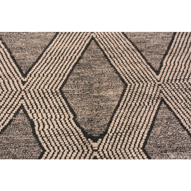 Modern Nazmiyal Collection Diamond Design Modern Large Area Rug For Sale - Image 3 of 8