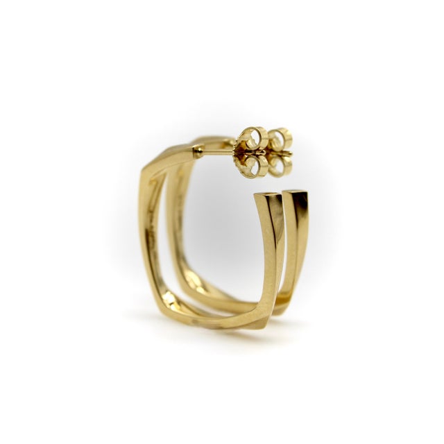 Tiffany and Co. Vintage 18k Gold Frank Gehry Torque Hoop Earrings for Tiffany & Co, Pair For Sale - Image 4 of 10