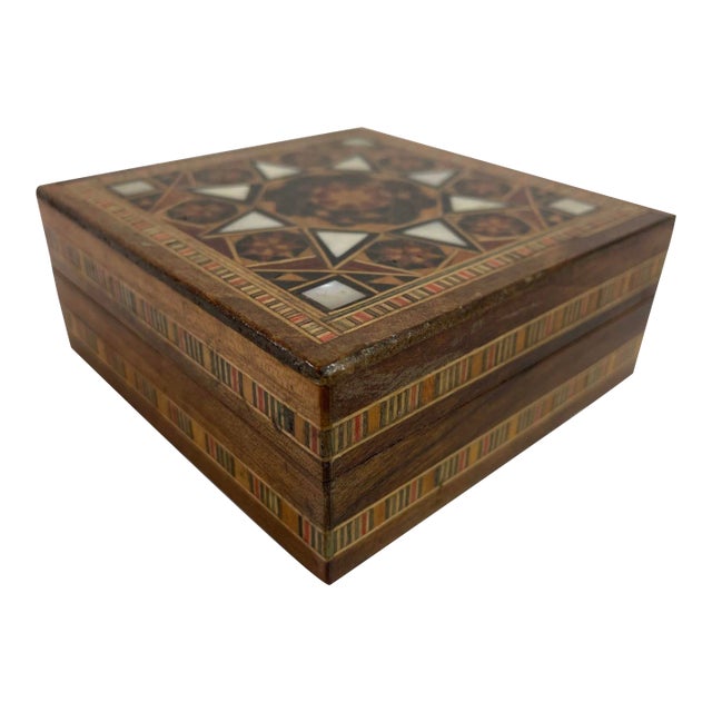 Vintage Middle Eastern Moorish Inlaid Marquetry Mosaic Box For Sale