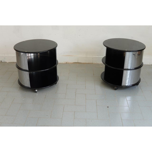 Bedside Tables in Chrome-Plated Steel and Plastic, Italy, 1970s, Set of 2 For Sale - Image 4 of 7