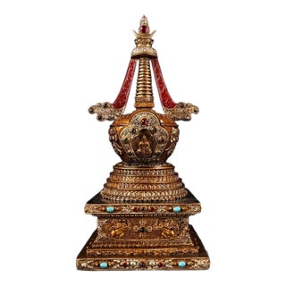 Late 19th Century Gilt Bronze Tibetan Stupa With Gemstone Inlays, 1.9kg For Sale