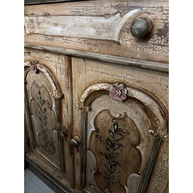 Vintage Italian Credenza Carved and Venetian Painted. For Sale In West Palm - Image 6 of 7