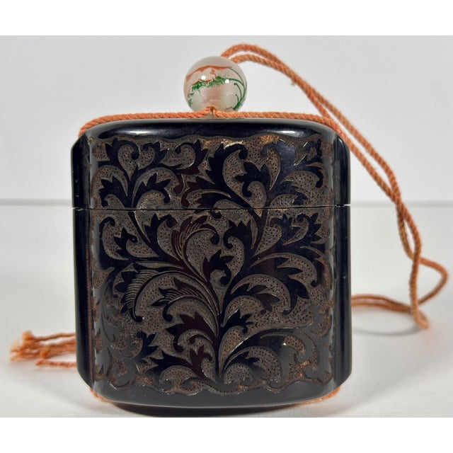 Antique Japanese Lacquer Inro For Sale - Image 4 of 12