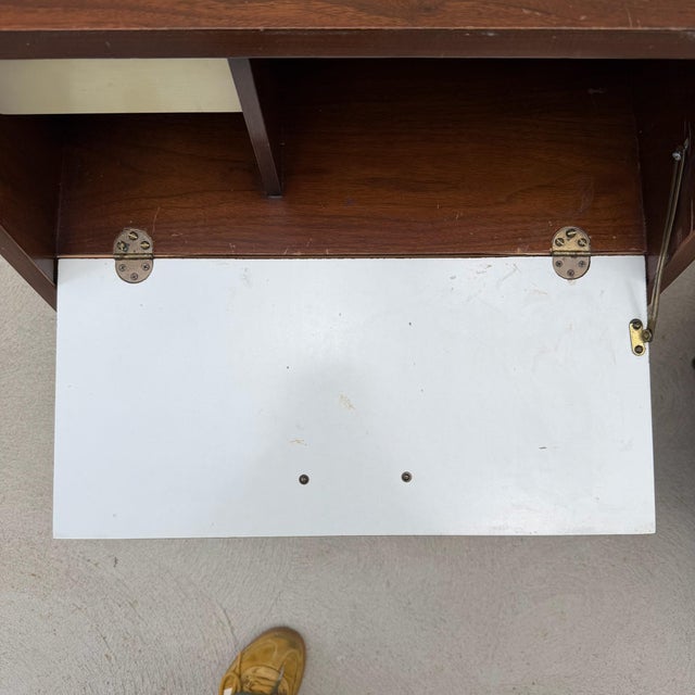 Mid 20th Century Pair of American of Martinsville “Dania” Walnut Drop-Down Mid Century Modern Nightstands For Sale - Image 9 of 12