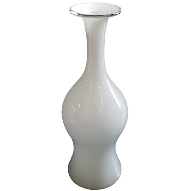 1950s Mid-Century Modern Vase in Cased Glassby Paolo Venini, Italy, 1950s For Sale - Image 5 of 5