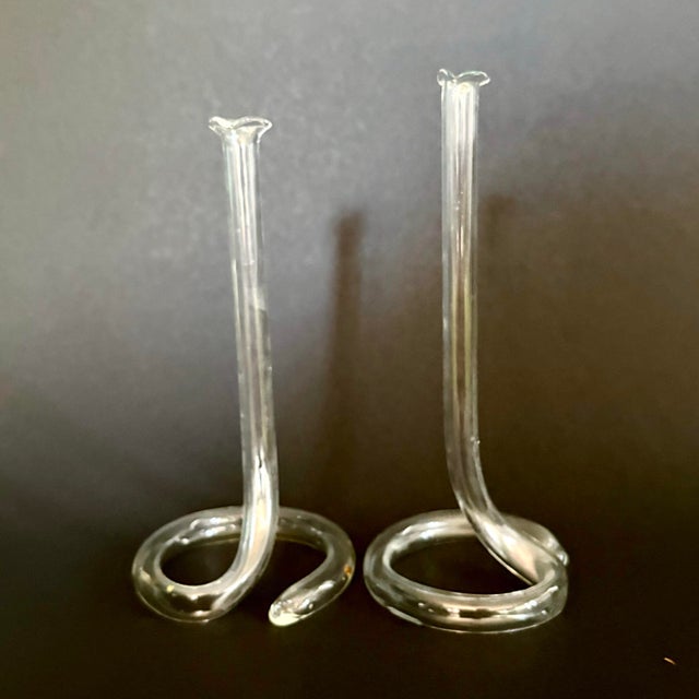 Mid-Century Modern Vintage Glass Tube Bud Vases – Elegant Minimalist Clear Glass Single Stem Vases For Sale - Image 3 of 8