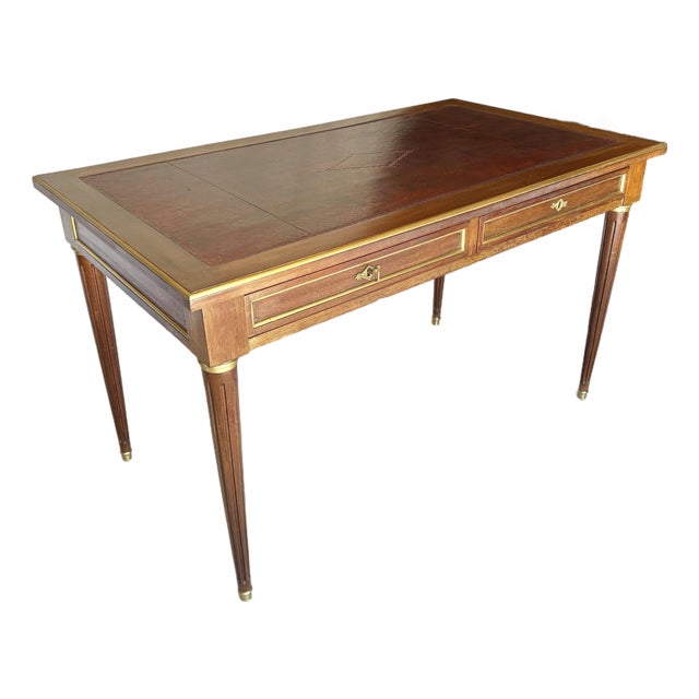 Early 20th Century French Louis XVI Style Walnut and Brass Leather Top Desk For Sale