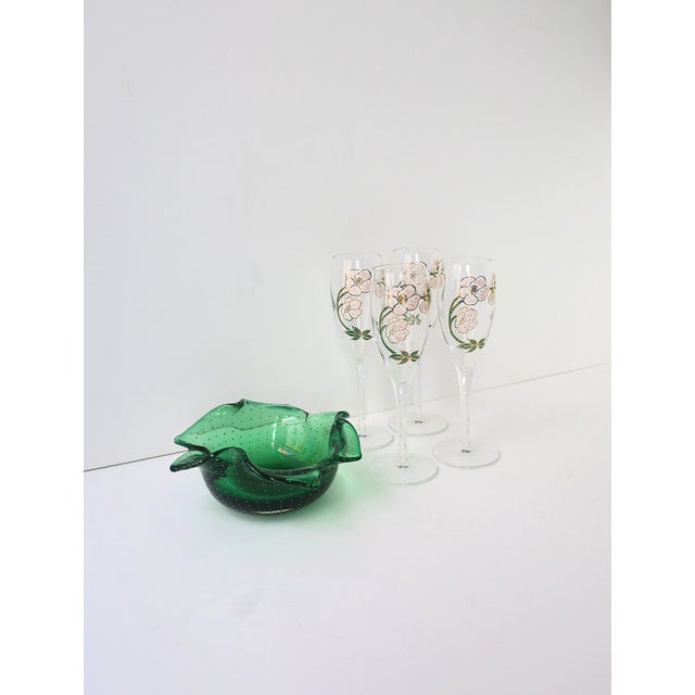 French Perrier-Jouet Champagne Flutes Glasses, Art Nouveau, Set of 4 For Sale In New York - Image 6 of 11