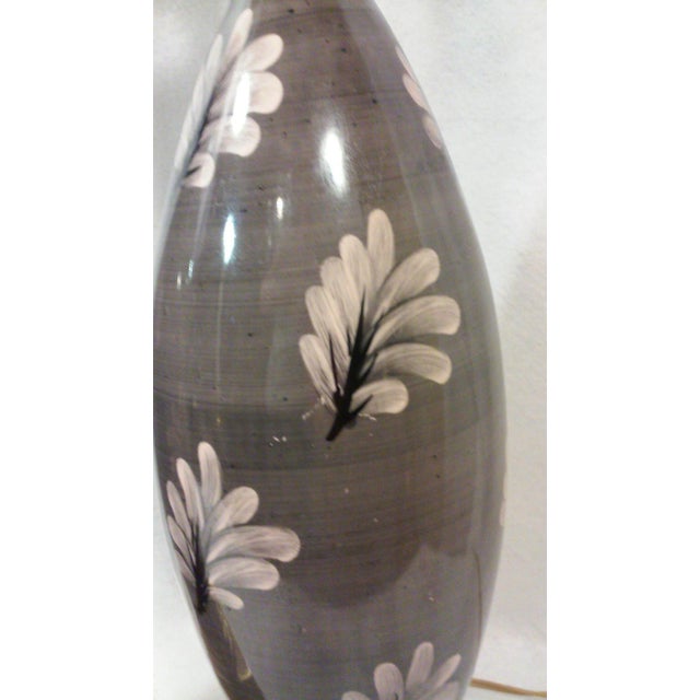 1940s Marbro Gray and Pink Ceramic Lamps-A Pair For Sale - Image 5 of 7