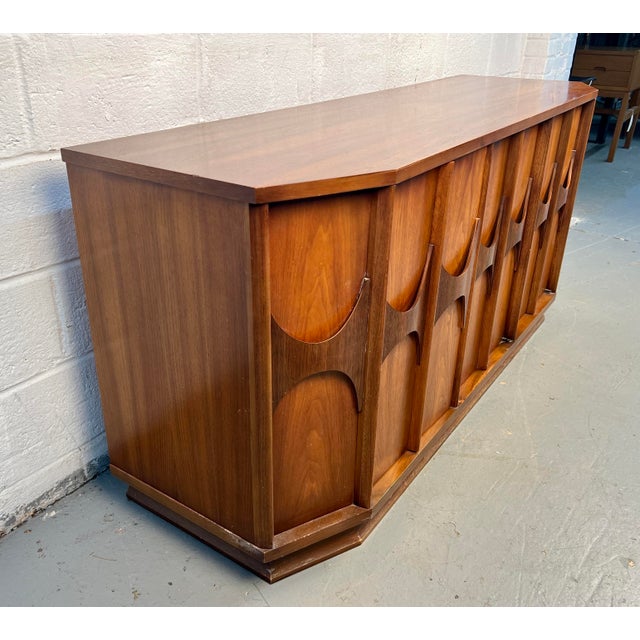 Kent Coffey Vintage Kent-Coffey "Perspecta" Walnut Buffet, Attributed For Sale - Image 4 of 16