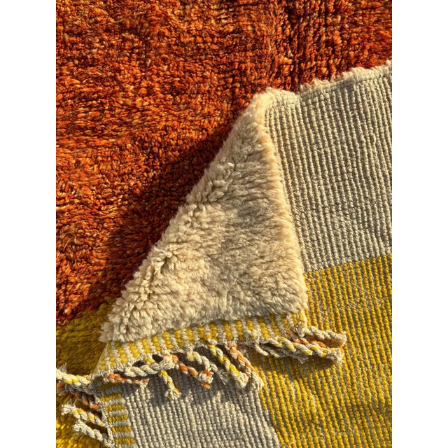 Textile Moroccan Mrirt Rug Handmade Wool – Modern Berber Rug – Cream Orange Yellow Area Rug – Contemporary Decor For Sale - Image 7 of 9