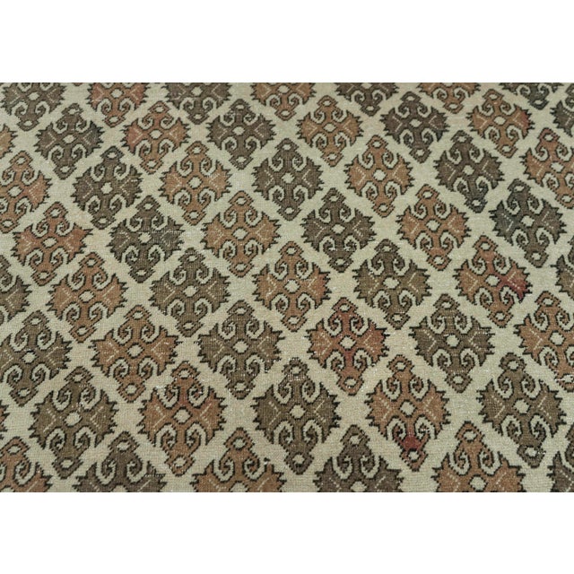 Turkish Vintage Rug 4'4" x 6'3" #20710 For Sale - Image 4 of 8