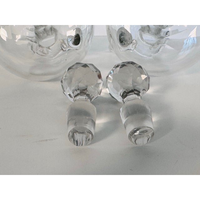 Vintage Eapg Handblown Glass Cruets W/ Etched Philadelphia City Seal, Pair For Sale - Image 9 of 11