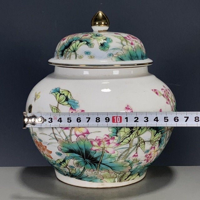 Late 20th Century Chinese Famille Rose Porcelain Lotus Covered Jar With Gilt Finial For Sale - Image 5 of 9