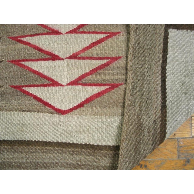 1920s Gray Geometric Tribal Antique American Navajo Rug 4'9" X 7'7" Flatweave Wool Carpet For Sale - Image 4 of 6