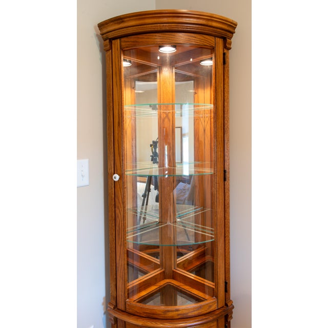 1980s 1980s Classic Oak Corner Curio Cabinet - Lighted Glass Display, 4 Glass + 2 Wood Shelves, Excellent Condition For Sale - Image 5 of 14