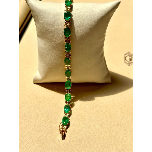 23 Carat Natural Emerald Cocktail Tennis Bracelet 14 Karat Yellow Gold For Sale - Image 18 of 18
