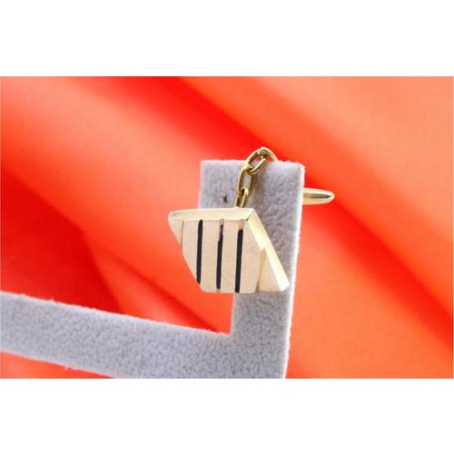 Gold cufflinks with black stripes applied diagonally. Metal: Gold. Origin: Portuguese. Brand: Dragão. Weight: 5.13 grams....