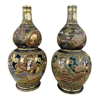 19th Century Meiji Satsuma Japanese Vases, Set of 2 For Sale