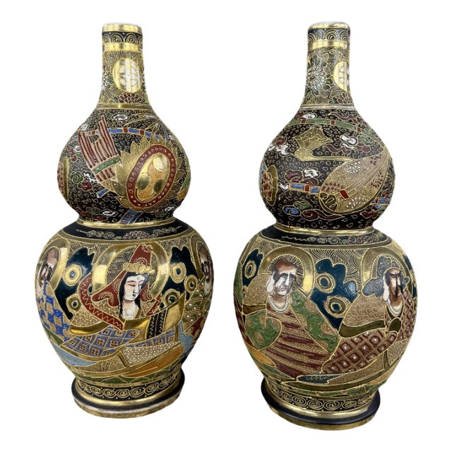 19th Century Meiji Satsuma Japanese Vases, Set of 2 For Sale