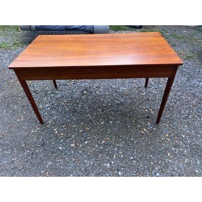 Mid-Century Modern Hans Wegner Model 305 Writing Desk, Teak & Oak, Scandinavian Modern For Sale - Image 3 of 12