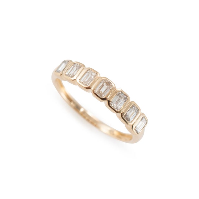 Gender: Ladies Metal Type: 14K Yellow Gold Ring Size: 8 Width: 2.50 mm Weight: 2.50 grams Ladies 14K yellow gold seven-...