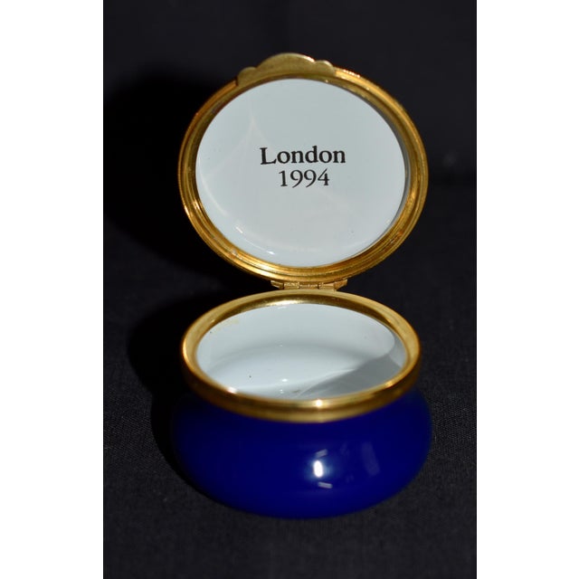 VTg. Ashley Enamel's Trinket Box Hand Painted Kestrel Hawk Bird of Prey Blue For Sale - Image 11 of 11
