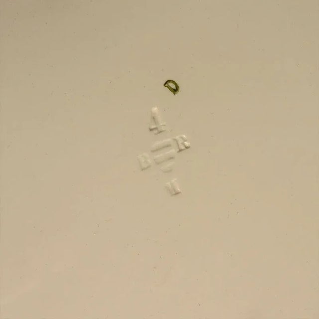 Antique Art Nouveau Ceramic Cake Plate, in Very Good conditions. Designed 1890 to 1919