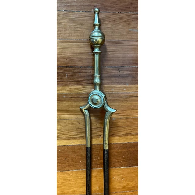 Antique Early 19th Century American Federal Brass & Iron Fireplace Tongs 1800 - 1820 For Sale - Image 12 of 12