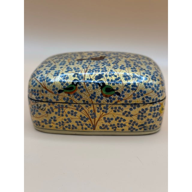 Indian Vintage Kashmiri Hand-Painted Papier-Mâché Lacquer Box With Birds & Florals For Sale - Image 3 of 11