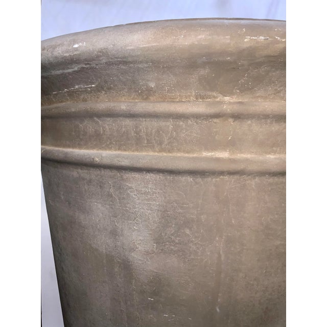 Organic Modern Fiber Clay Large Taupe Outdoor Planters Pair For Sale In Atlanta - Image 6 of 7