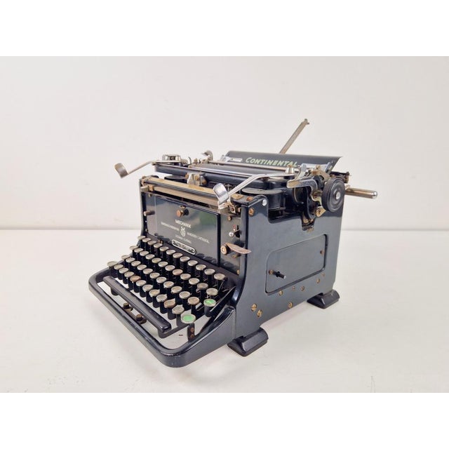 Vintage Wanderer Continental Standard Typewriter, 1922, Germany Fully functional Wanderer Continental from Berlin. It is...