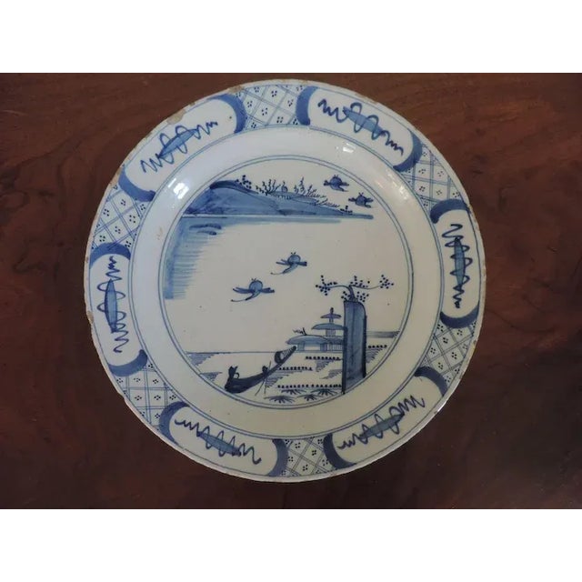 Chinese 18th Century Dutch Delft Charger Platter Decorated in Blue and White For Sale - Image 3 of 10