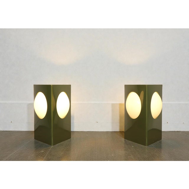 Mid-Century Modern Vintage Geometric Triangle Lamp Pair by c.n. Burman Mod Space Age Mid Century Modern Atomic Retro 70's For Sale - Image 3 of 10