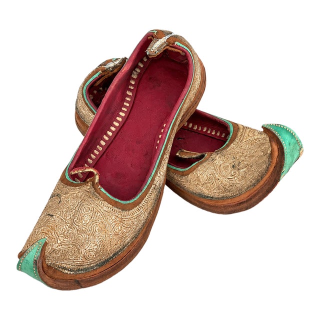 Antique Indian Gold-Embroidered Leather Mojari Shoes, Circa 1870–1910, Pair For Sale