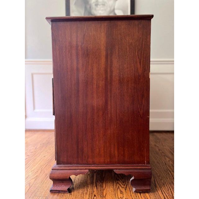 19th Century Georgian Mahogany Dresser with Inlay For Sale - Image 4 of 12